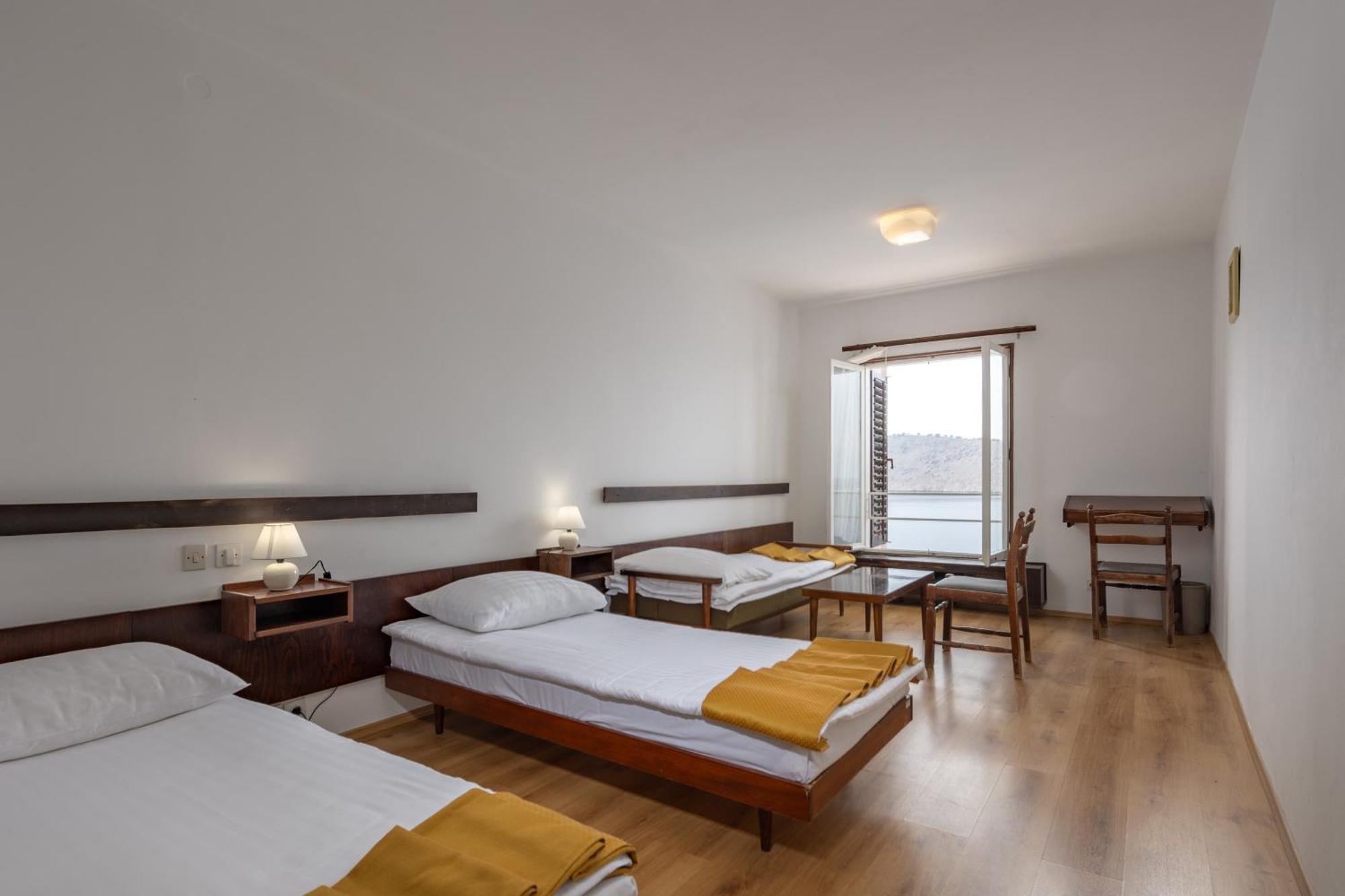 Uvala Scott Hotel Kraljevica Bagian luar foto